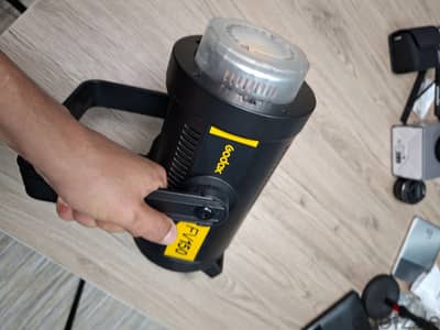 Godox FV150 حالة ممتازة إضاءة