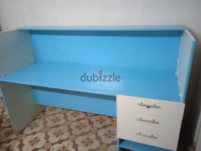 مكتب استقبال