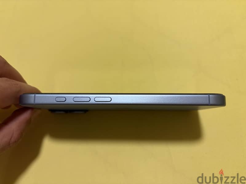 Apple - iPhone 17 2