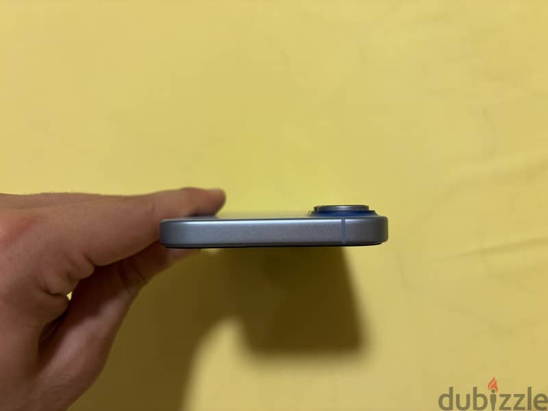 Apple - iPhone 17 4