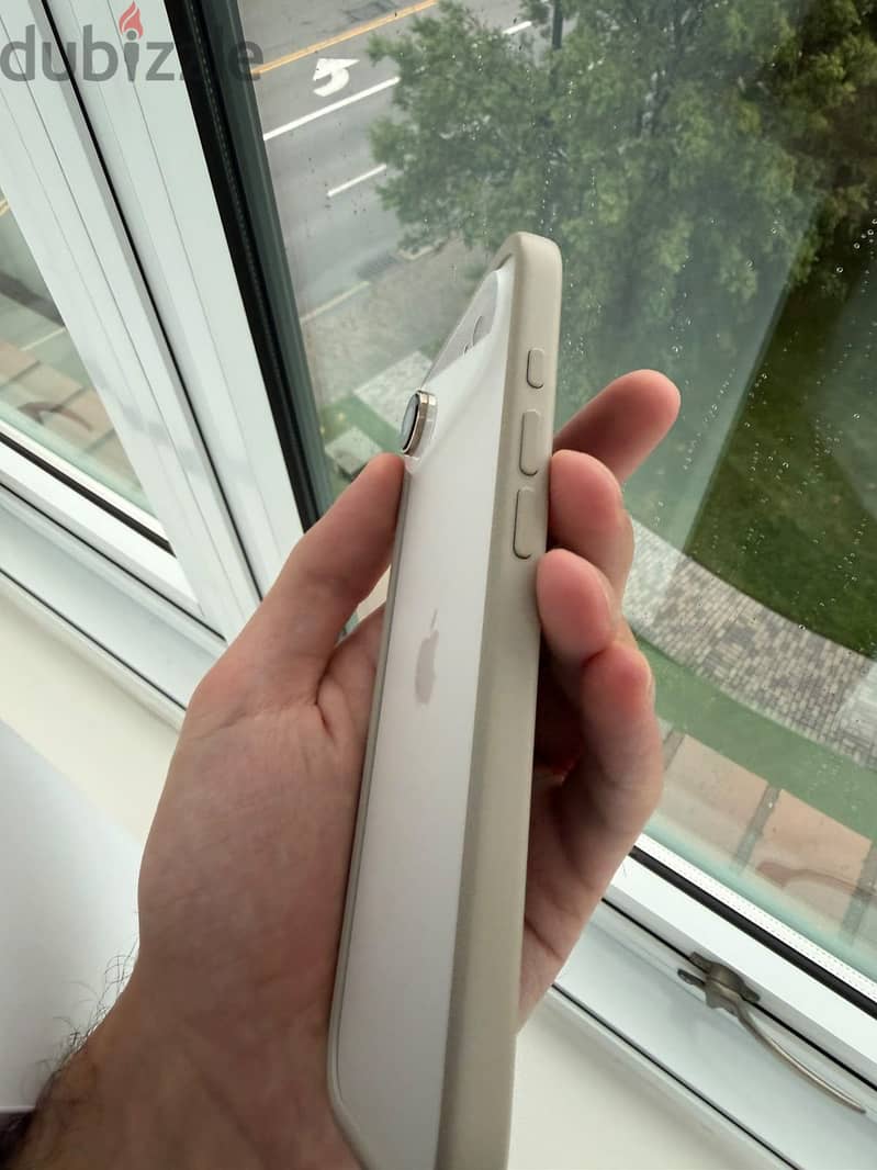 Apple - iPhone 17 Air 4