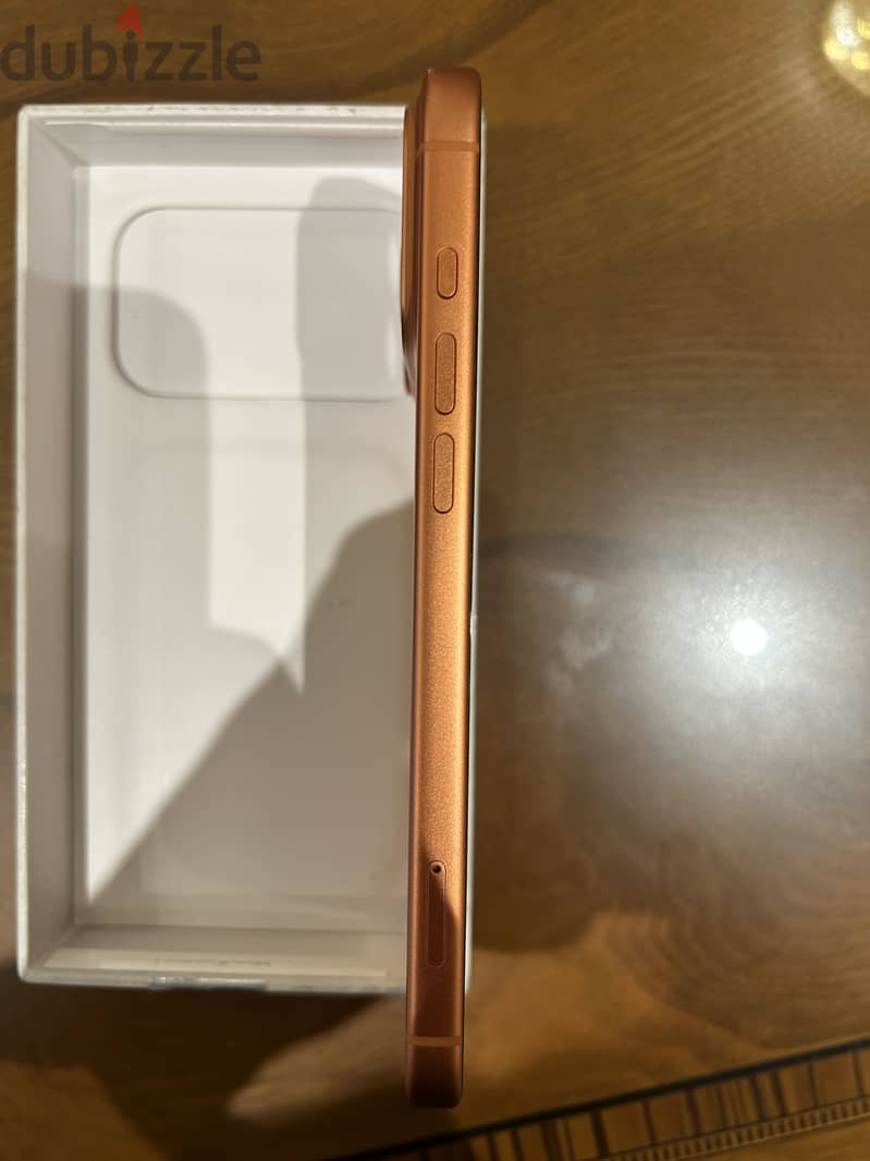 Apple - iPhone 17 Pro Max 4