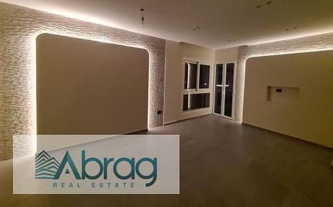 Apartment for rent—fully finished and equipped with a kitchen and air conditioning—in the Mountain View iCity October compound.