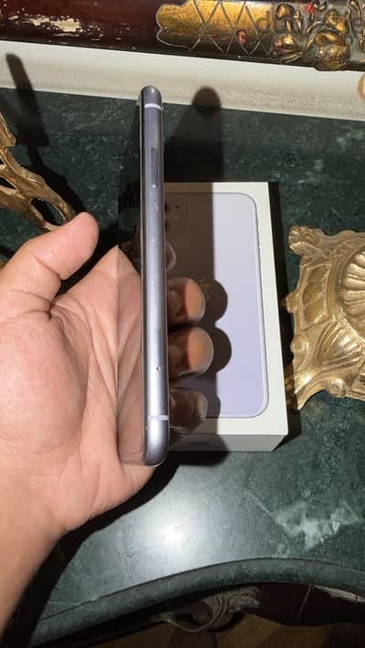 Apple - iPhone 11