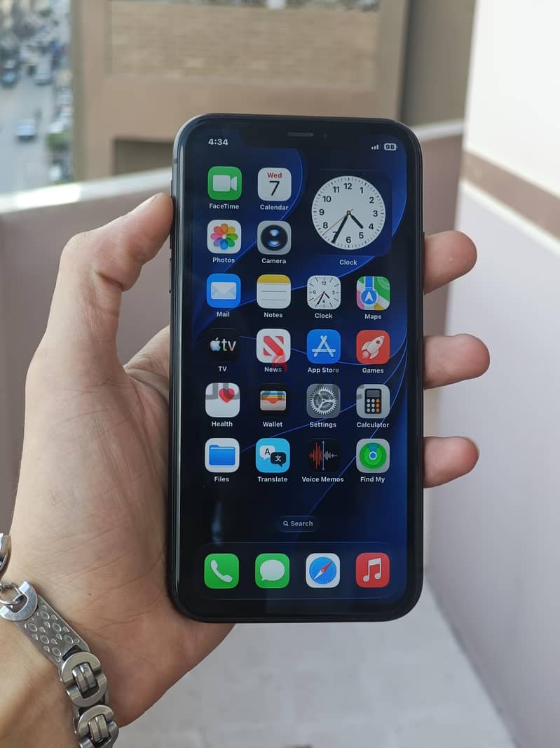 Apple - iPhone 11 5