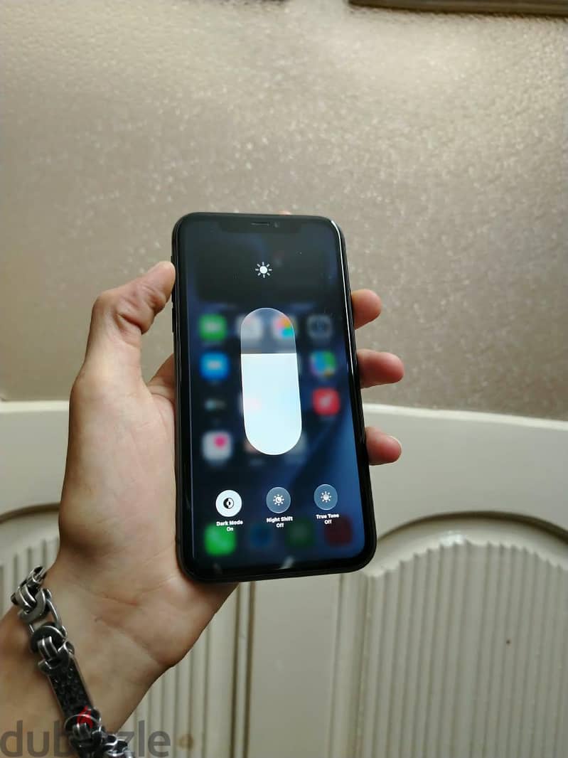 Apple - iPhone 11 7