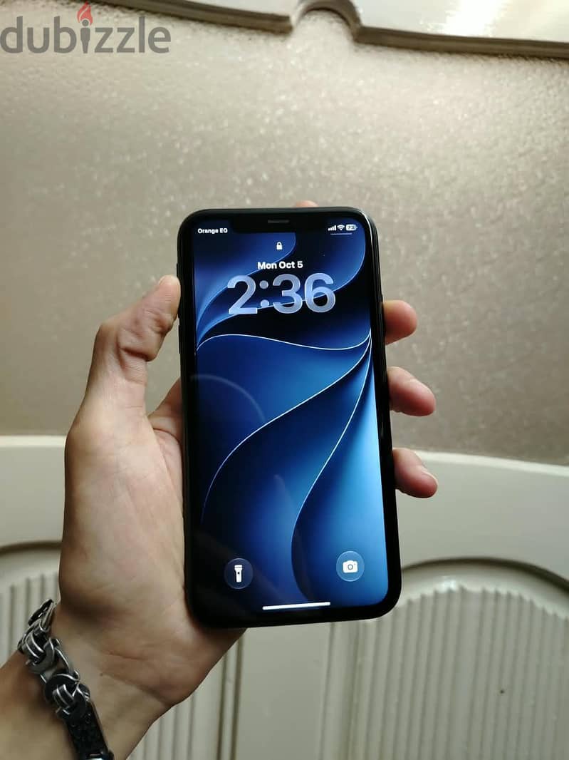 Apple - iPhone 11 8