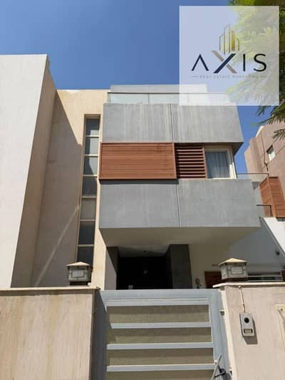 Town house Villa for Sale at an amazing price, BUA: 365 SQM, Garden: 200 SQM, in Zayed Regency Compound el sheikh zayed Town house Villa for Sale at an amazing price, BUA: 365 SQM, Garden: 200 SQM, in Zayed Regency Compound el sheikh zayed