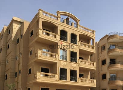شقة للبيع بمجاورة ١ منطقة ٨ عمارات الشروق