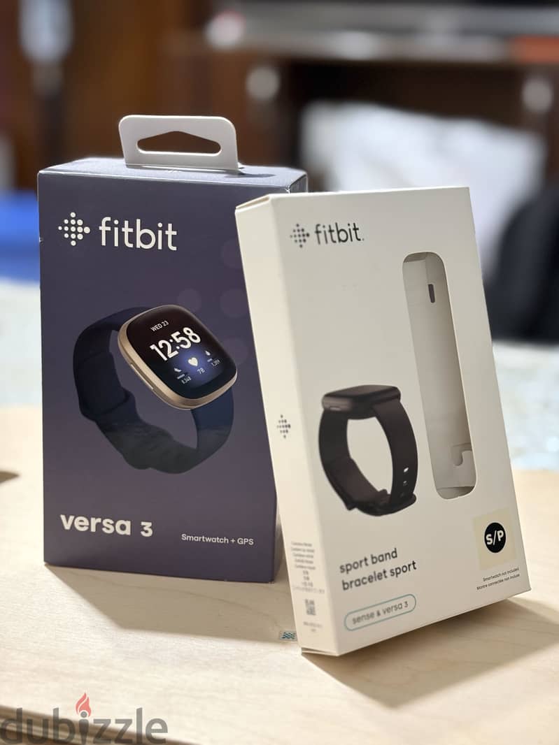 fitbit versa 3 like new 4