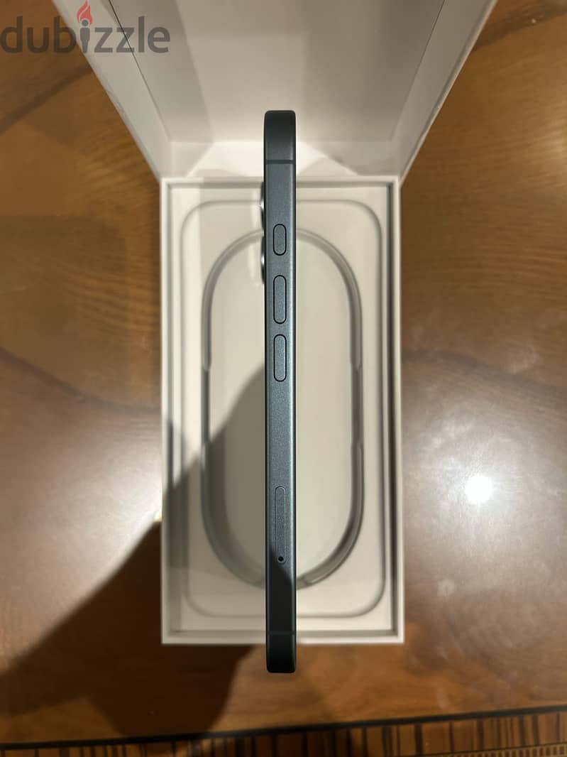 Apple - iPhone 16 3