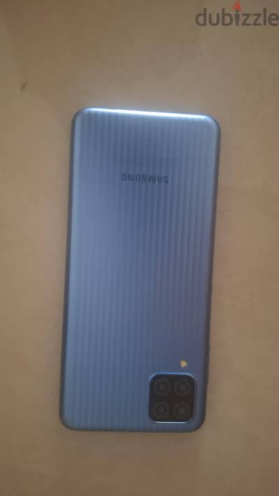 Samsung M12