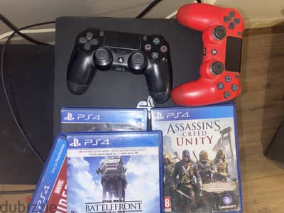 playstation 4 PRO barely used+ 2 controllers and 4 games