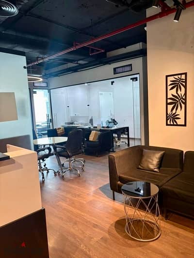 مكتب للايجار - بارك ستريت الشيخ زايد استلام فورى فيو على البلازا مباشرا Office For Rent - Park Street, El Sheikh Zayed