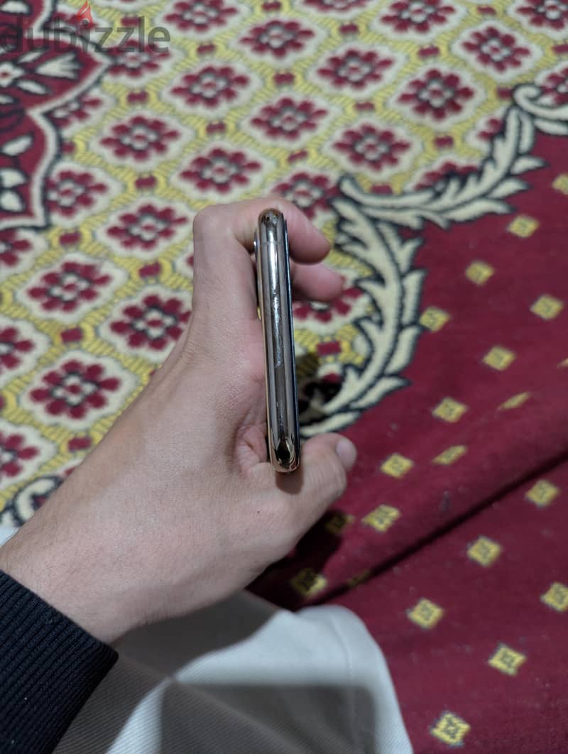 Apple - iPhone 11 Pro Max 3