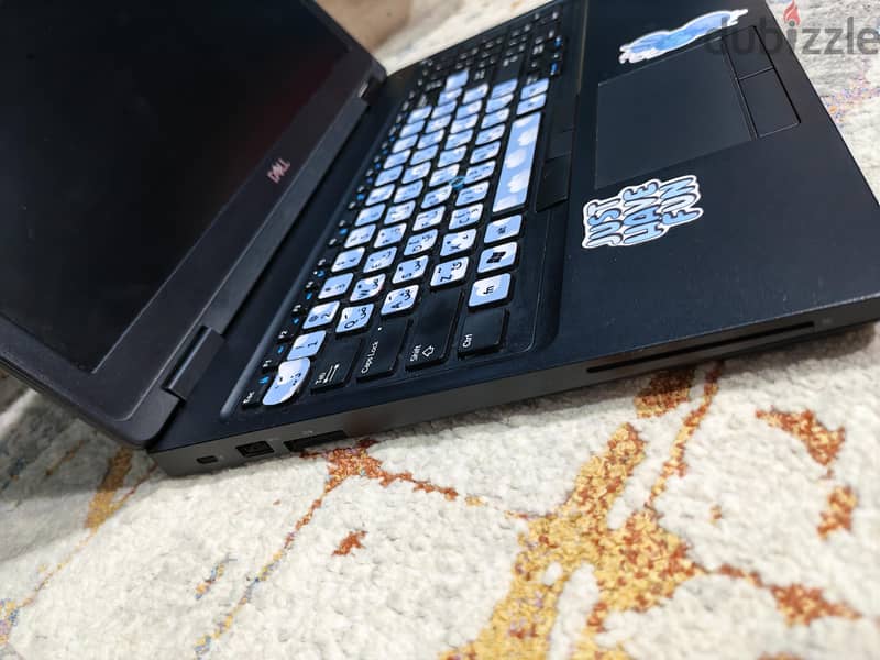 Dell Latitude 5590 2