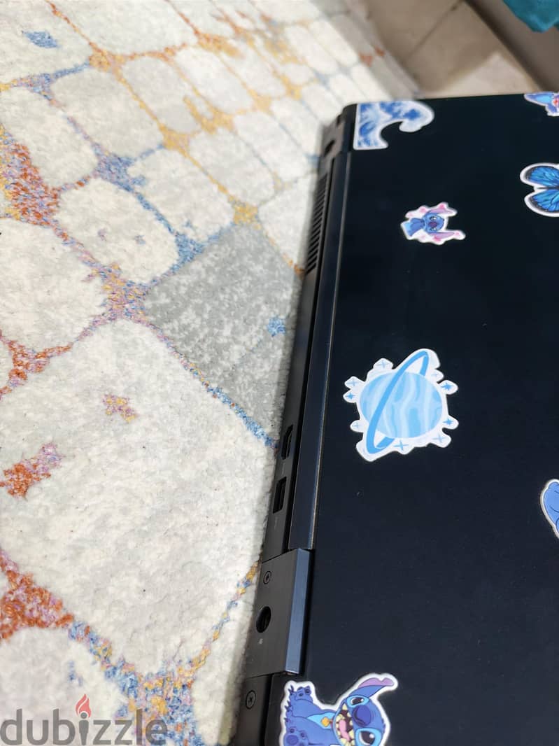 Dell Latitude 5590 3