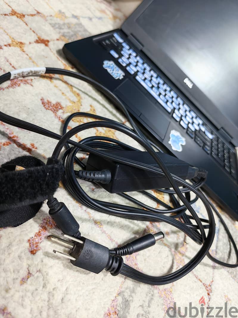 Dell Latitude 5590 4