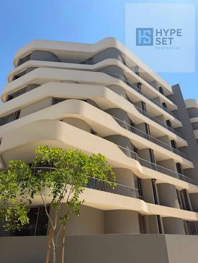 Spacious 150m corner apartment with a flexible payment plan, in the prime area of ​​Bloomfields Compound, Mostakbal City—just minutes from Madinaty