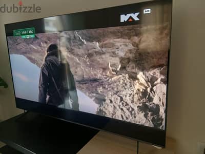 شاشه TCL للبيع مستعمله استخدام شهر ٦٥ بوصه