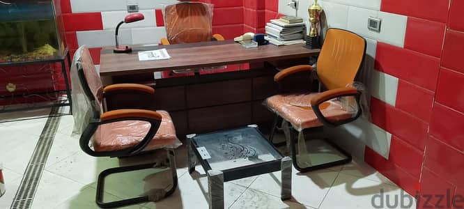 مكتب مدير ومكتب سكرتيره وانتريه جلد للبيع