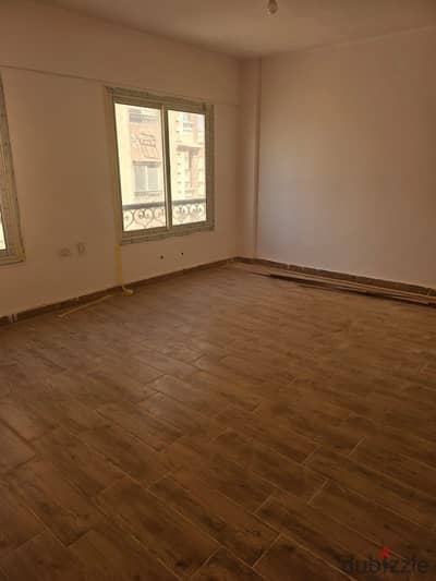 شقة 140م للايجار في Green House، New Cairo | 3 غرف و2 حمام، الدور الثالث، تشطيب كامل، باركينج خاص - التجمع الخامس