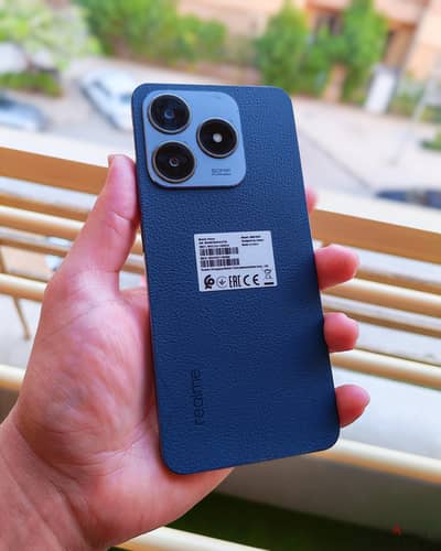 Realme C63