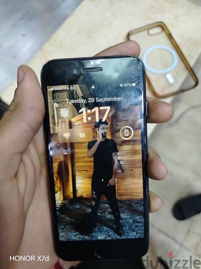ايفون 8
