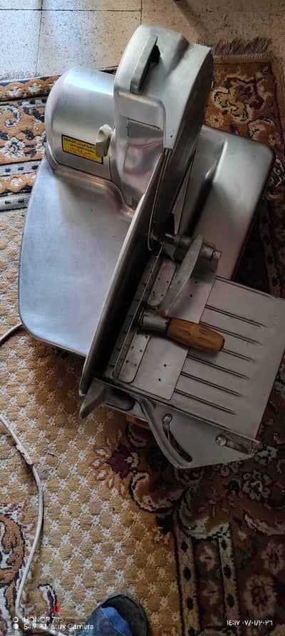 ماكينة  تقطيع لحوم بالكهربه