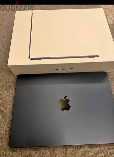 MacBook air M2 16 ram لسا ف الضمان