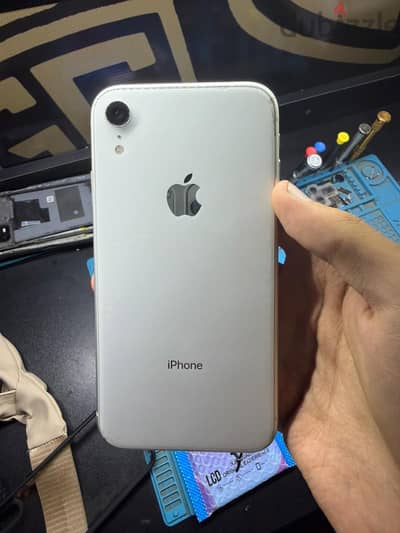 Apple - iPhone XR