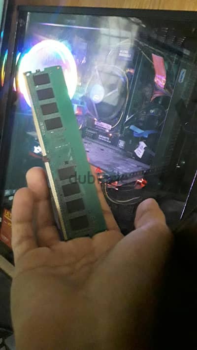 رامات 8 جيجا ddr4 مستعملة بحالة كويسة