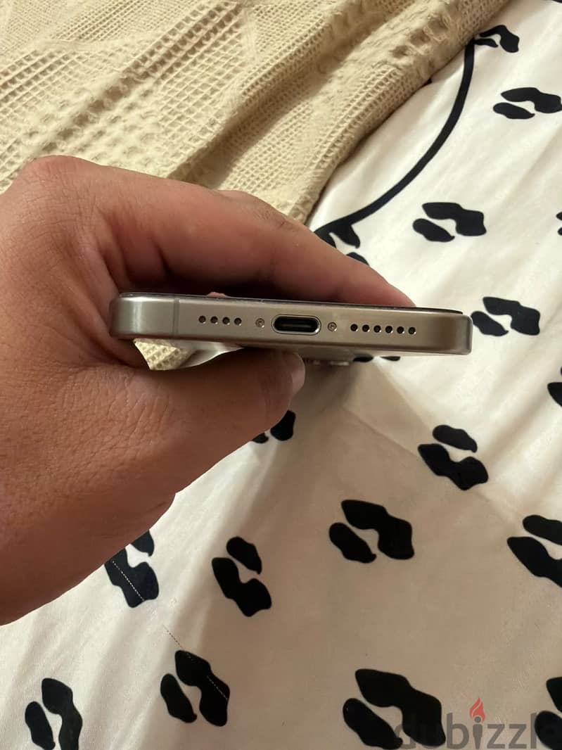 Apple - iPhone 15 Pro Max 2