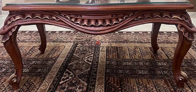 فرصة لتجهيز بيتك: طقم أثاث كامل (كنبة كبيرة + كنبة صغيرة + 2 كرسي)