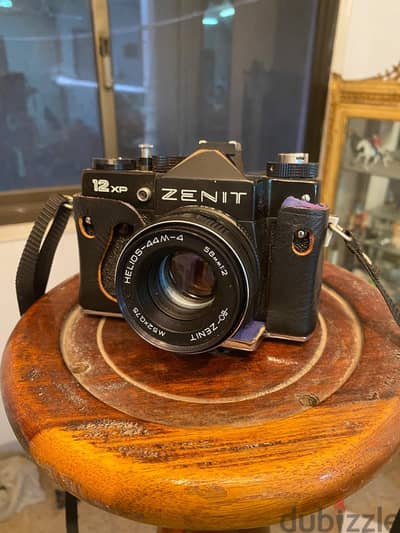 Vintage Zenit Camera. كاميرا فوتوغرافية قديمة
