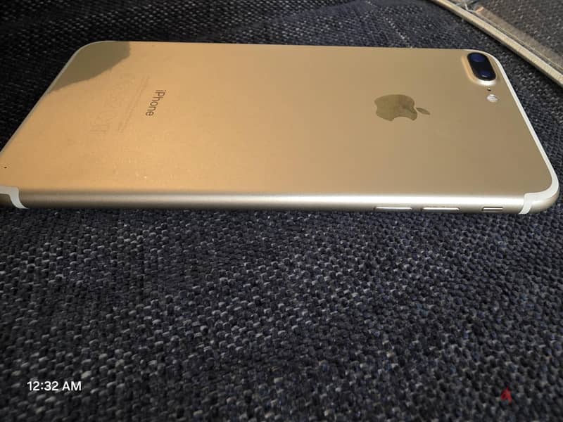 Apple - iPhone 7 Plus 2