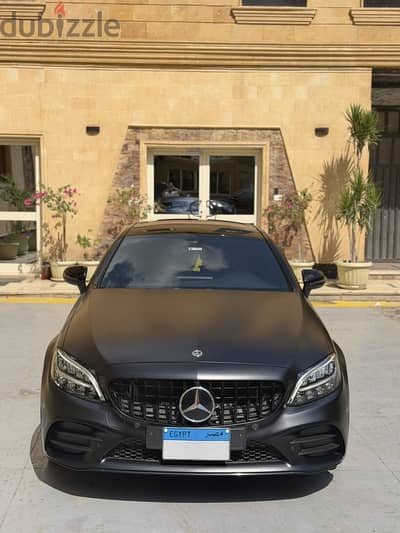 Mercedes-Benz C300 2020