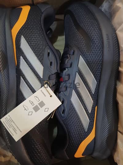 شوز adidas اوريجنال مقاس ٤٢ و ٢/٣