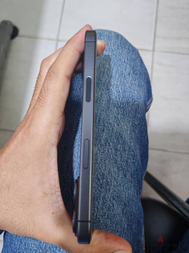Apple - iPhone 17 3