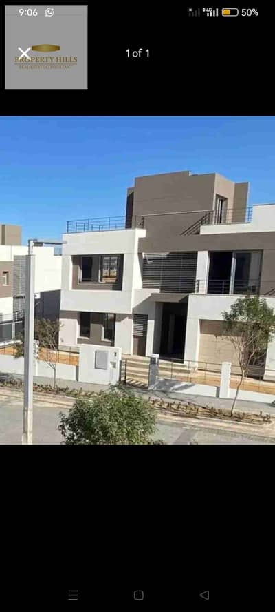 فيلا فوري للبيع في الجولدن سكوير بالم هيلز التجمع الخامس