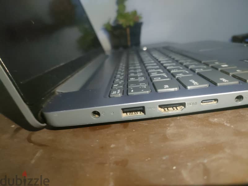 lenovo Ideapad slim 3 15IAH8 2