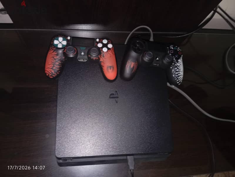 PlayStation 4Slim 2