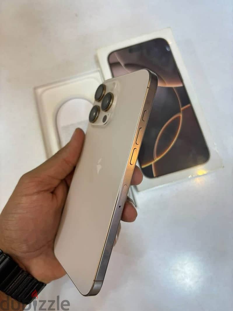 Apple - iPhone 16 Pro Max 2