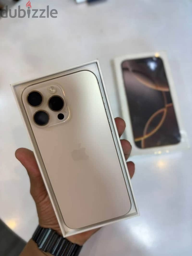 Apple - iPhone 16 Pro Max 3