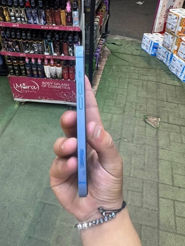 iPhone 13 5