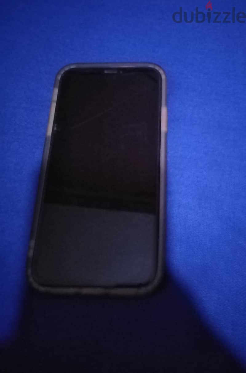 iPhone XR. 128g 7