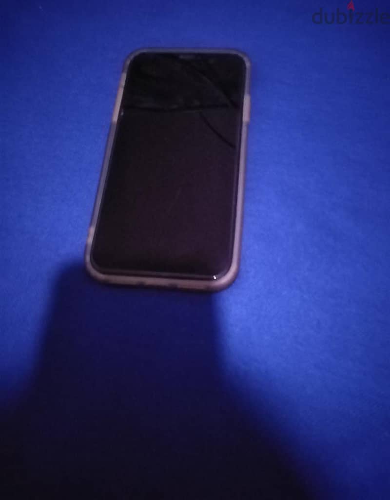 iPhone XR. 128g 9