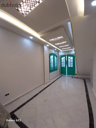 Penthouse apartment in Al-Ajmi, Al-Nakhil Beach, just a few steps from the sea, luxurious finishing