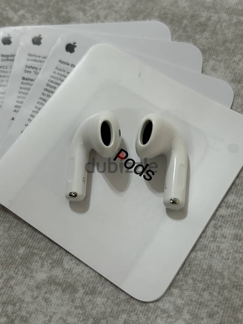 AirPods 4 4