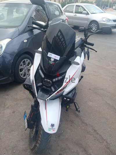 سكوتر فيجوري اكس رود 200cc